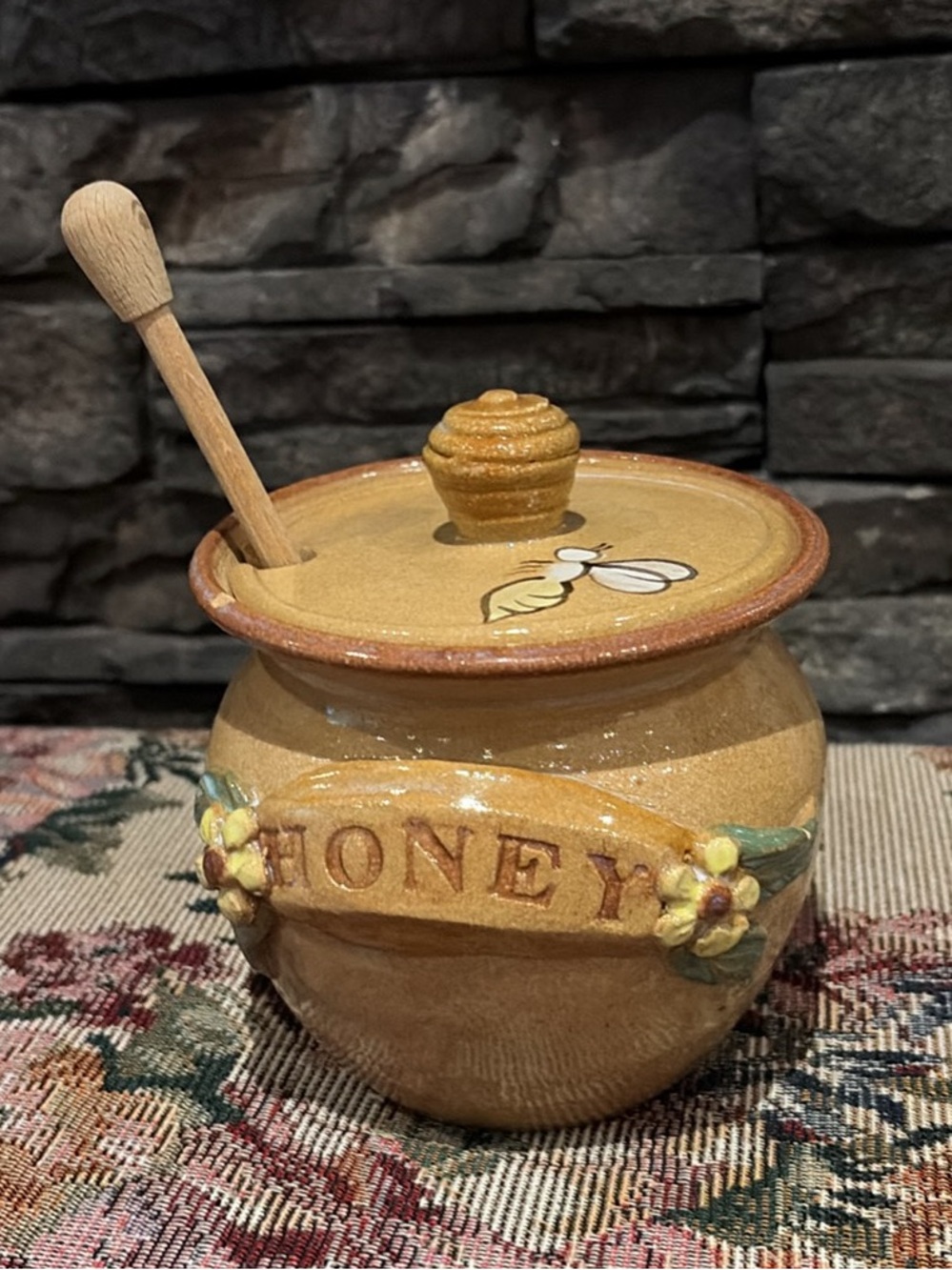 Stoneware Honey Pot with Lid and Dipper